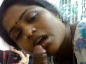 Desi aunt sucking and bloody