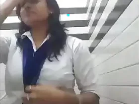 Desi girls nude selfies and toy play in hot solo video